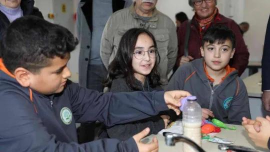 Mudanya Belediyesi'nden öğrencilere fen bilimleri laboratuvarı