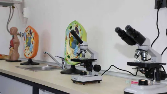 Mudanya Belediyesi'nden öğrencilere fen bilimleri laboratuvarı