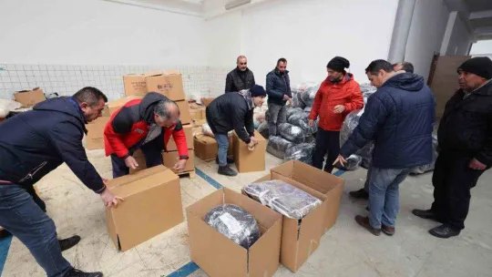 Muğla'dan deprem bölgesine 31 TIR yardım gönderildi