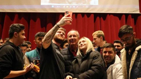 Muharrem İnce 6'lı masayı eleştirdi: 'Cumhurbaşkanı olacak kişi çıkar ben adayım der'