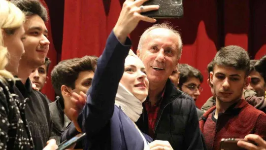Muharrem İnce 6'lı masayı eleştirdi: 'Cumhurbaşkanı olacak kişi çıkar ben adayım der'