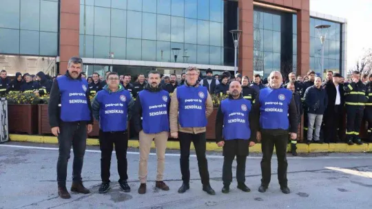 Muharrem İnce, eylemdeki TÜPRAŞ işçisini ziyaret etti