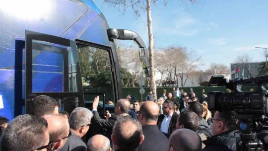 Muharrem İnce, eylemdeki TÜPRAŞ işçisini ziyaret etti