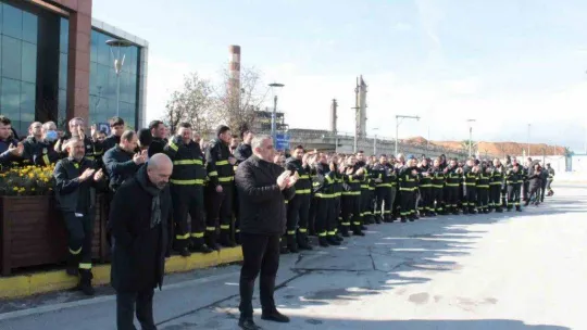 Muharrem İnce, eylemdeki TÜPRAŞ işçisini ziyaret etti