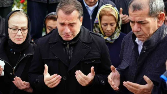 Mustafa Cengiz kabri başında dualarla anıldı