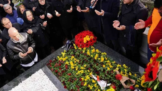 Mustafa Cengiz kabri başında dualarla anıldı