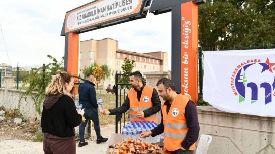 Mustafakemalpaşa Belediyesi KPPS'ye girenlerin heyecanına ortak oldu