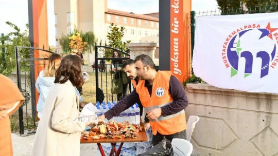 Mustafakemalpaşa Belediyesi KPPS'ye girenlerin heyecanına ortak oldu