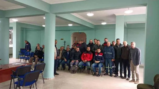 Mustafakemalpaşa'da ağaç kesimi kursu