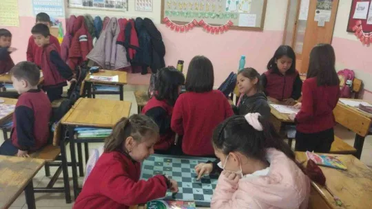 Mustafakemalpaşa'da atıl okullar köylerin kalbi oluyor