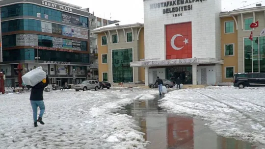 Mustafakemalpaşa'da deprem seferberliği sürüyor