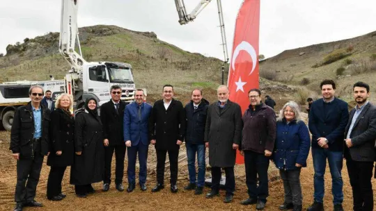 Mustafakemalpaşa'da Tıbbi Aromatik Bitki İşleme Tesisi gün sayıyor