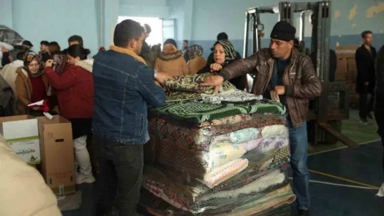 Mut'tan deprem bölgesine yardım seferberliği