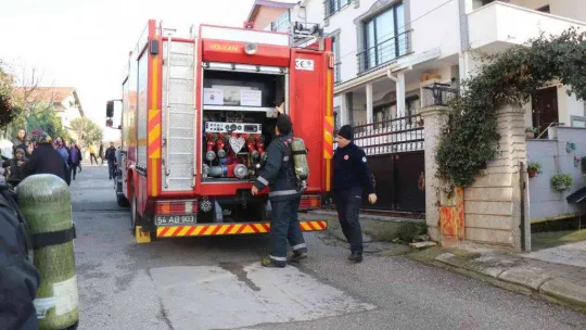 Mutfaktaki aspiratördeki yangın paniğe sebep oldu