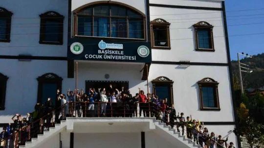 Müthiş beyinler: Yaşları küçük ama hepsi üniversite öğrencisi