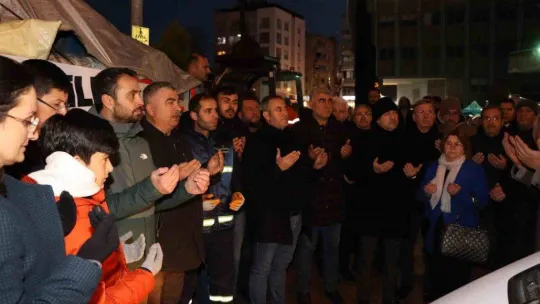 Nazilli'den otuzikinci tır dualarla yola çıktı