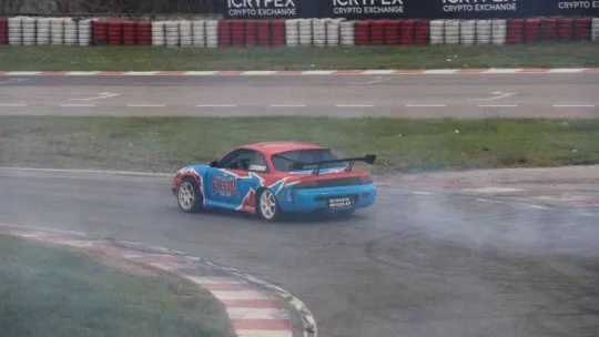 Nefesler tutuldu, drift gösterisi adrenalin dolu anlar yaşattı