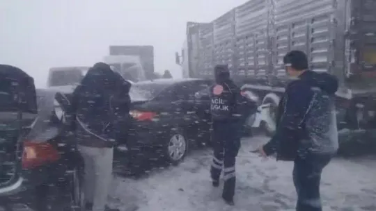 Niğde Otoyolu'nda zincirleme trafik kazası
