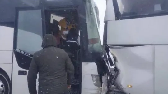 Niğde Otoyolu'nda zincirleme trafik kazası