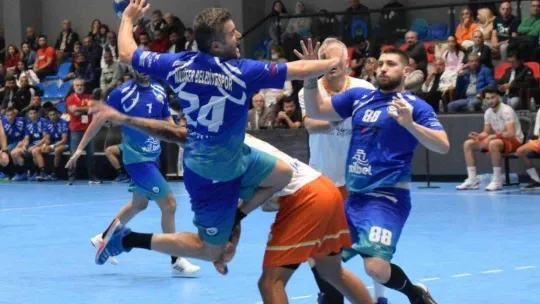 Nilüfer farka koştu