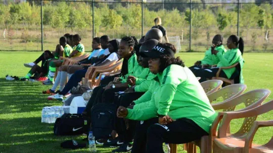 Ödünç ayakkabılarla Galatasaray'ı devirdiler