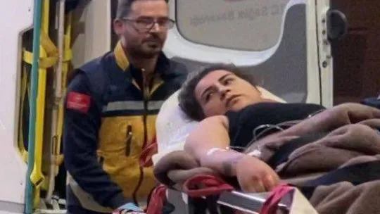 Öfkeli koca eşini 6 yerinden bıçakladı