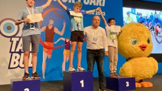 Öğrenciler 44. İstanbul Maratonu'nda derece aldı