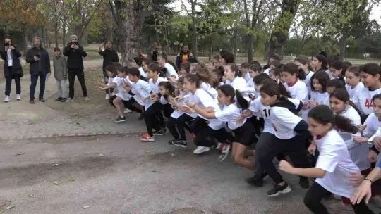 Öğrenciler birinci olmak için ter döktü