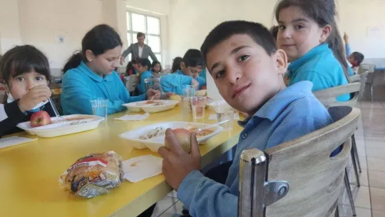 Öğrenciler, Milli Eğitim Bakanlığının ücretsiz yemek hizmetinden memnun