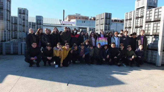 Öğrenciler zeytinin yağa dönüşümünü izledi