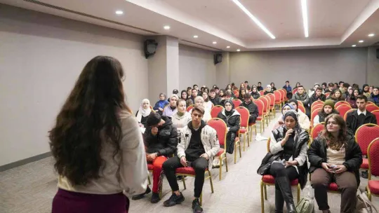 Öğrencilere +1 eğitim modeli anlatıldı