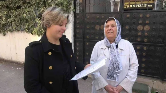 Öğretmenin ev hayallerini yıktılar...Kendi evinde kiracı oldu