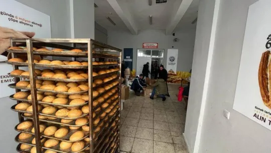 Öğretmenler Gaziantep'teki arama kurtarma çalışmalarına destek veriyor