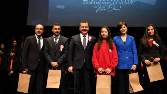 Öğretmenler, günlerini kutladı