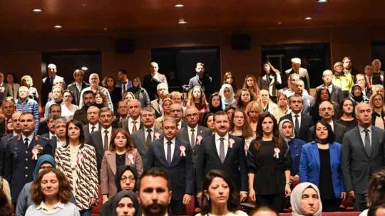 Öğretmenler, günlerini kutladı