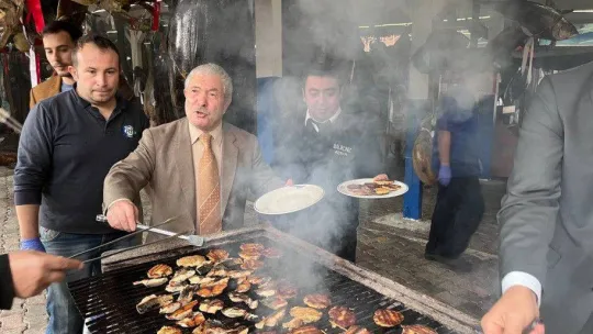 Öğretmenler Günü öncesi eğitimcilere balık ziyafeti