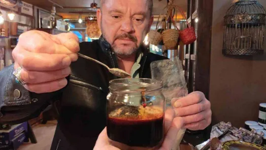 Öksürüğü geçmeyen soluğu aktarda alıyor