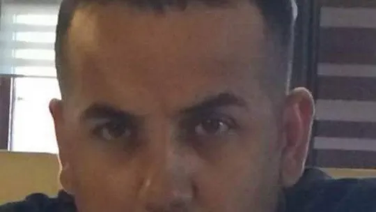 Okul önünde seyyar satıcı dehşeti, zabıtayı silahla yaraladı