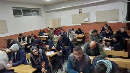 Okuldaki kampanyada iki çocuğa umut olan bağış