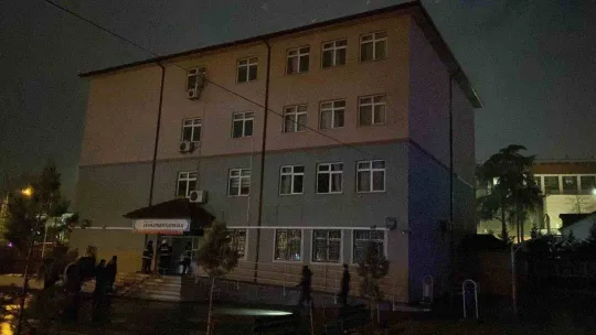 Okulun mutfağında yangın çıktı