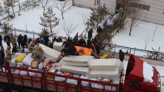 Oltu'da yardım seferberliği