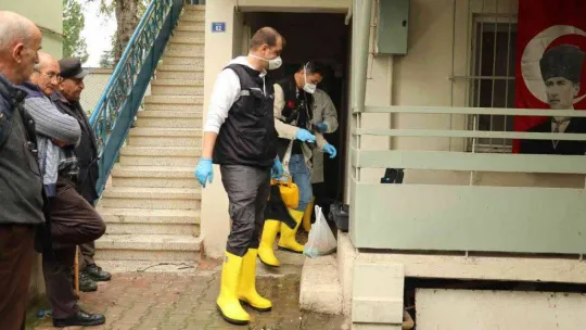 Ölümü, eve fatura bırakmaya gelen görevlinin dikkati sayesinde ortaya çıktı