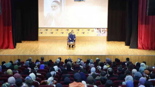 Op. Dr. Selman 'Tıbbi Devadan Ruhi Devaya' söyleşisiyle Sultangazi'ye konuk oldu