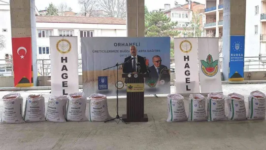 Orhaneli'de çiftçiye 6 ton arpa ve buğday dağıtıldı