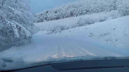 Osmaneli'ye yılın ilk karı yağdı