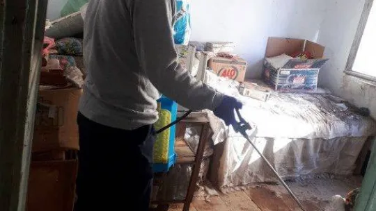 Osmangazi'de çöp ev temizlendi mahalleli nefes aldı