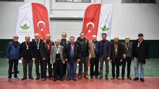 Osmangazi'de satranç ustaları madalyalarına kavuştu