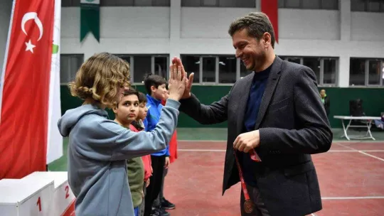 Osmangazi'de satranç ustaları madalyalarına kavuştu