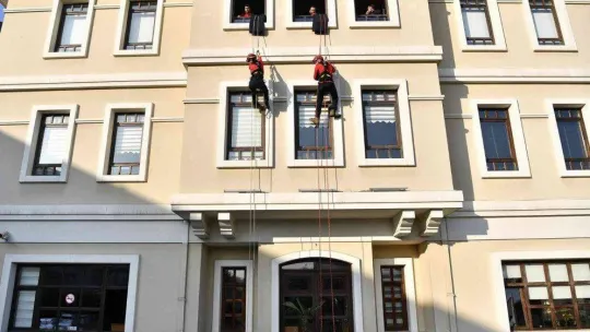 Osmangazi'den nefes kesen deprem tatbikatı