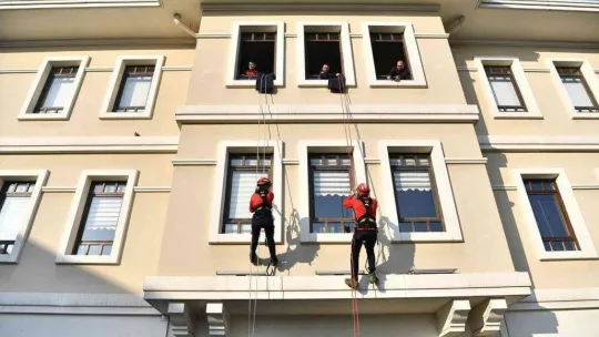 Osmangazi'den nefes kesen deprem tatbikatı